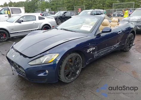2015 Maserati Granturismo из США, поврежденный, VIN ZAM45MMA4F0142577